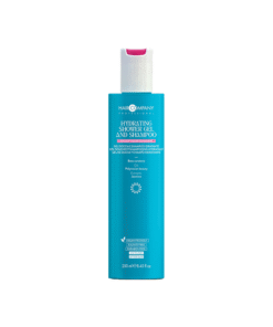 Hair Company Professional Letnji Šampon i Kupka je 2-u-1 formula dizajnirana za nežno čišćenje kose i tela tokom letnjih meseci.